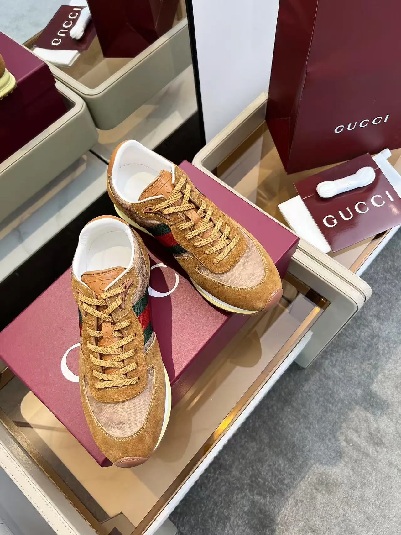 660💰GUCCI Men's New Forrest Gump Sports Shoes Light, comfortable and versatile, full of details, showing retro sports feelings Men's size 39-45